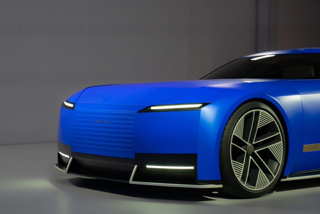 20250509 Playboy Jaguar Conceptcar00001