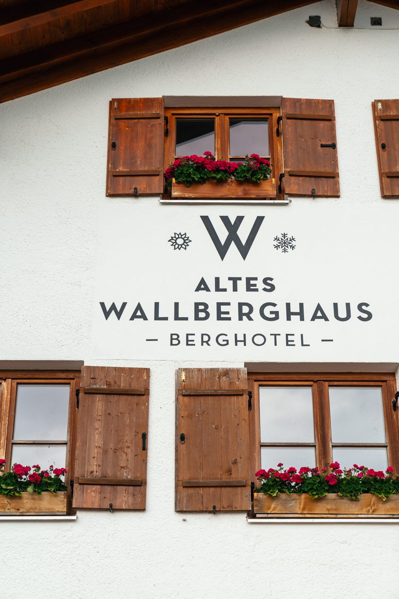 Fotograf München: Travel/Reisen/Tourismus 78 20250627 Altes Wallberghaus Bachmeier weissach